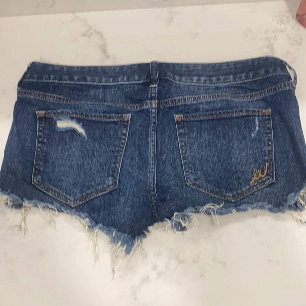 Express distressed jean shorts fringe - Picture 2 of 4